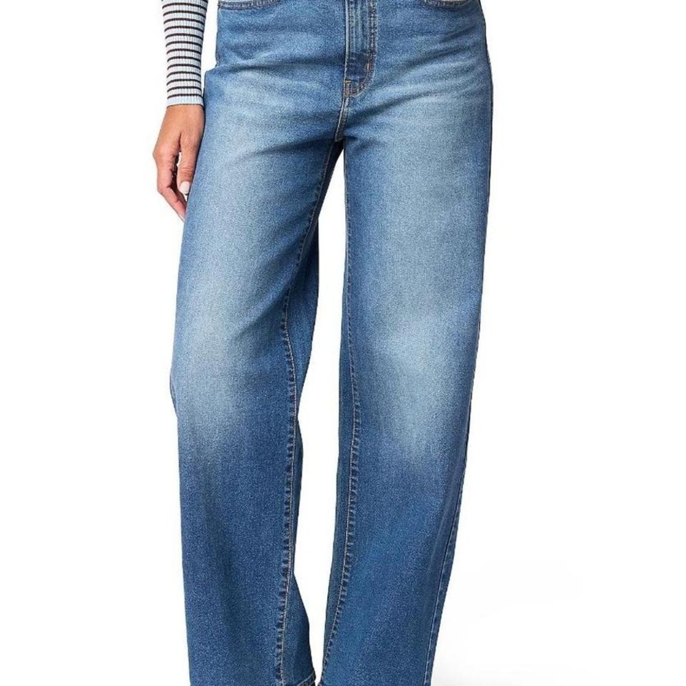 Levi's high-waisted wide-leg jeans  16‎